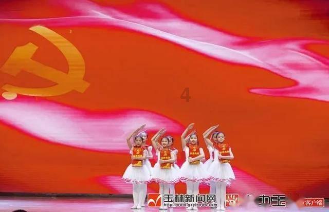 你小时候见过父母间家暴吗？对你产生了什么影响？游戏画面